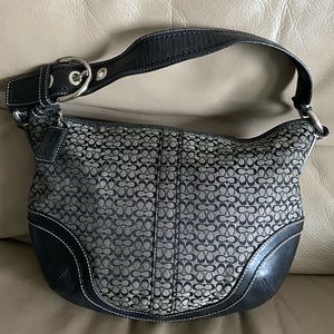 Authentic Coach Purse!! Size-Medium